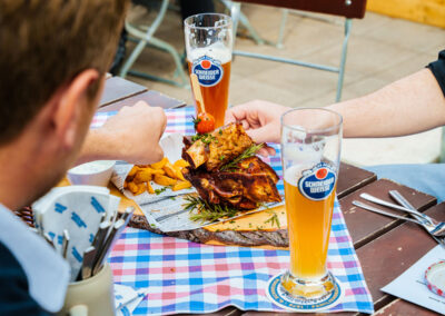 VetStammtisch Location - Essen im Biergarten